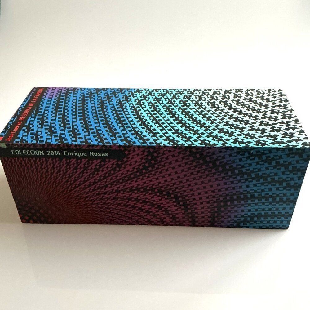JOSE CUERVO TEQUILA RESERVA DE LA FAMILIA 2014 ENRIQUE ROSAS WOOD COLLECTORS BOX